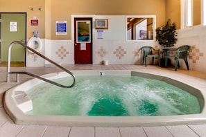 Bồn tắm spa trong nhà