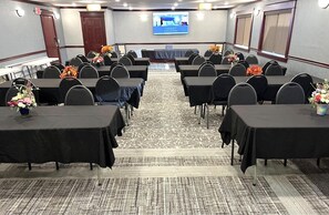 Business center - Fireside Inn and Suites (Devils Lake)