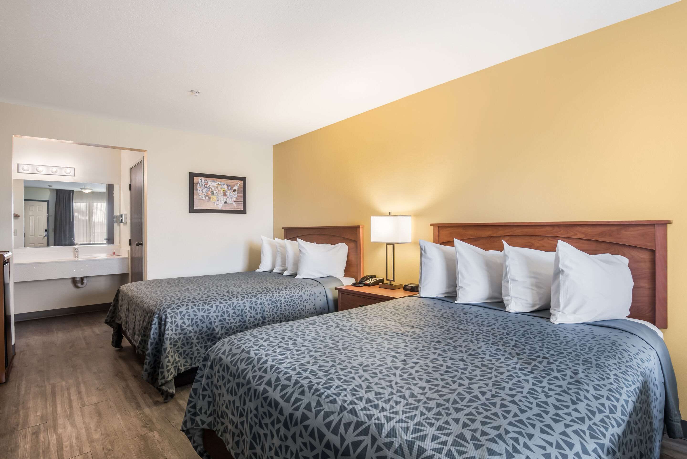 Econo Lodge Inn & Suites Lodi - Wine Country Area in Lodi, United States