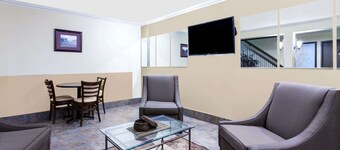 Days Inn by Wyndham Bellingham