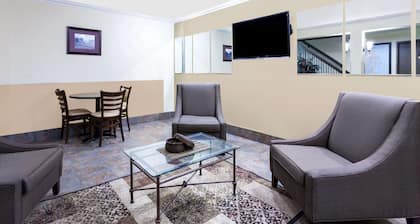 Days Inn by Wyndham Bellingham