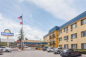 Unclassified image, 3 of 5, button - Days Inn by Wyndham Bellingham (Bellingham)