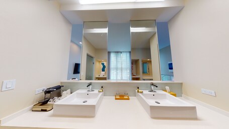 Eden Roc Miami Beach - Image 13