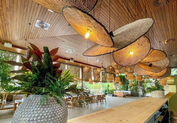 5 restaurants; ze serveren er ontbijt, lunch en diner 