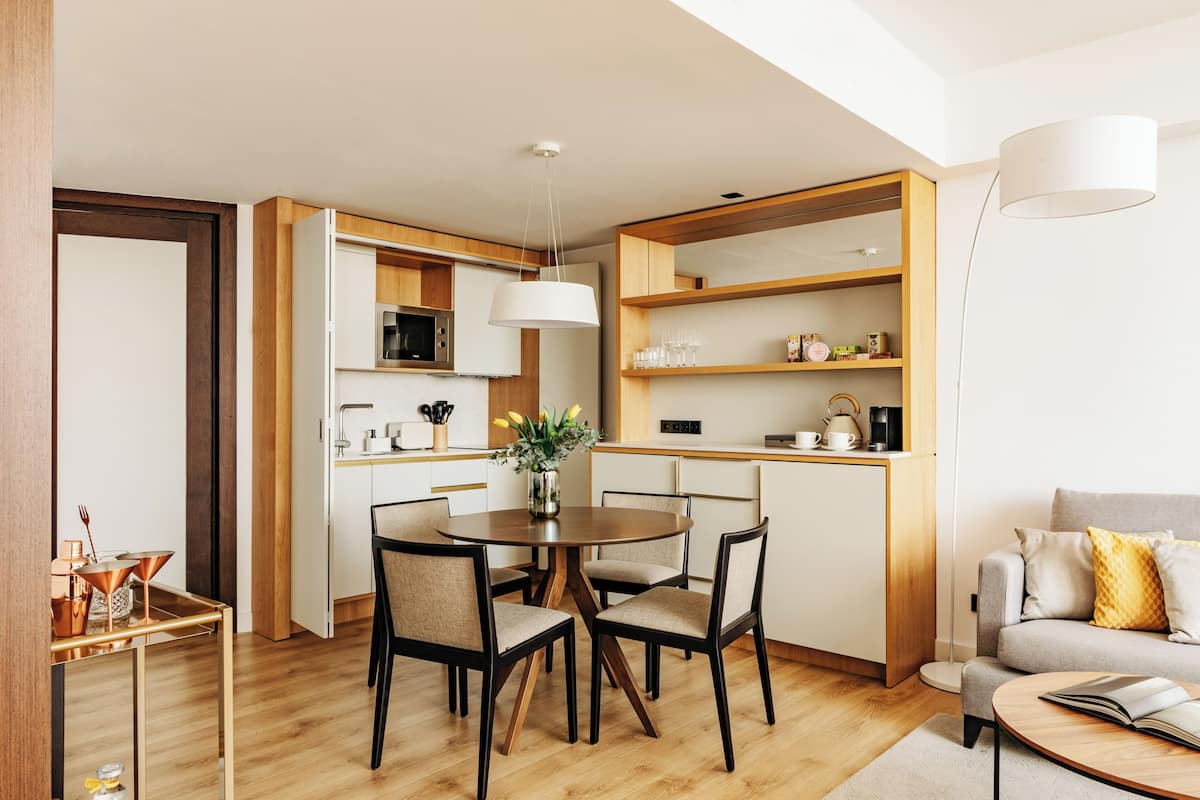 Red Level One Bedroom Suite Long Stay