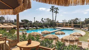 4 Restaurants, FrĂŒhstĂŒck, Mittagessen, Abendessen, spanische KĂŒche