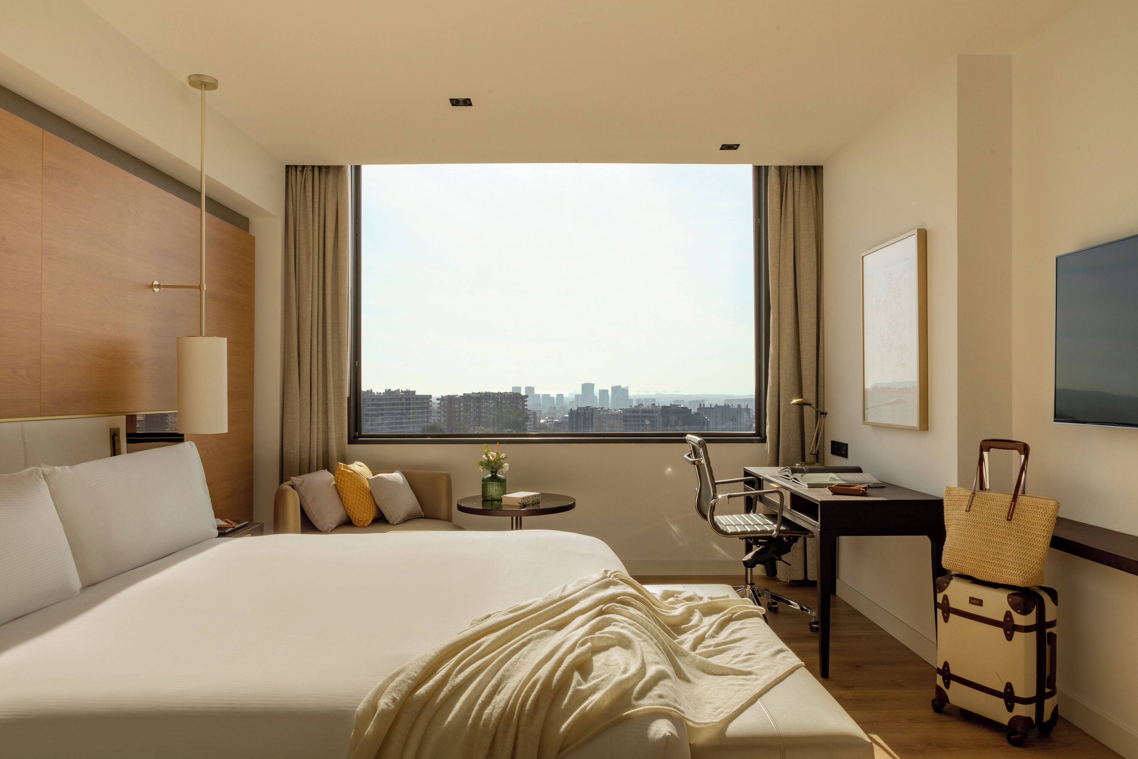 Biancheria da letto di alta qualità, minibar, cassaforte in camera