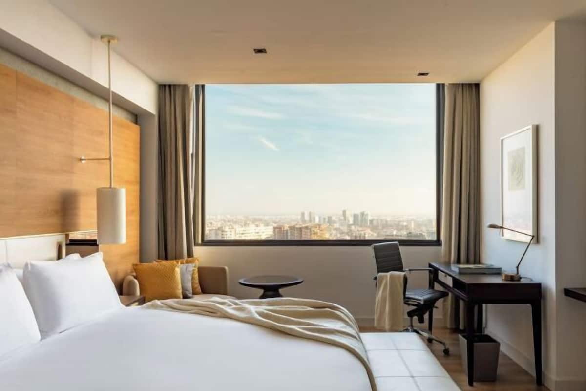 Ropa de cama de alta calidad y minibar