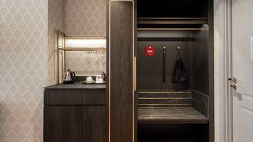 Down duvets, minibar, in-room safe, blackout curtains
