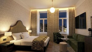 ห้องจูเนียร์สวีท, ปลอดบุหรี่ | ผ้านวมขนเป็ด, มินิบาร์, ตู้นิรภัยในห้องพัก