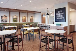 Petit déjeuner buffet compris tous les jours