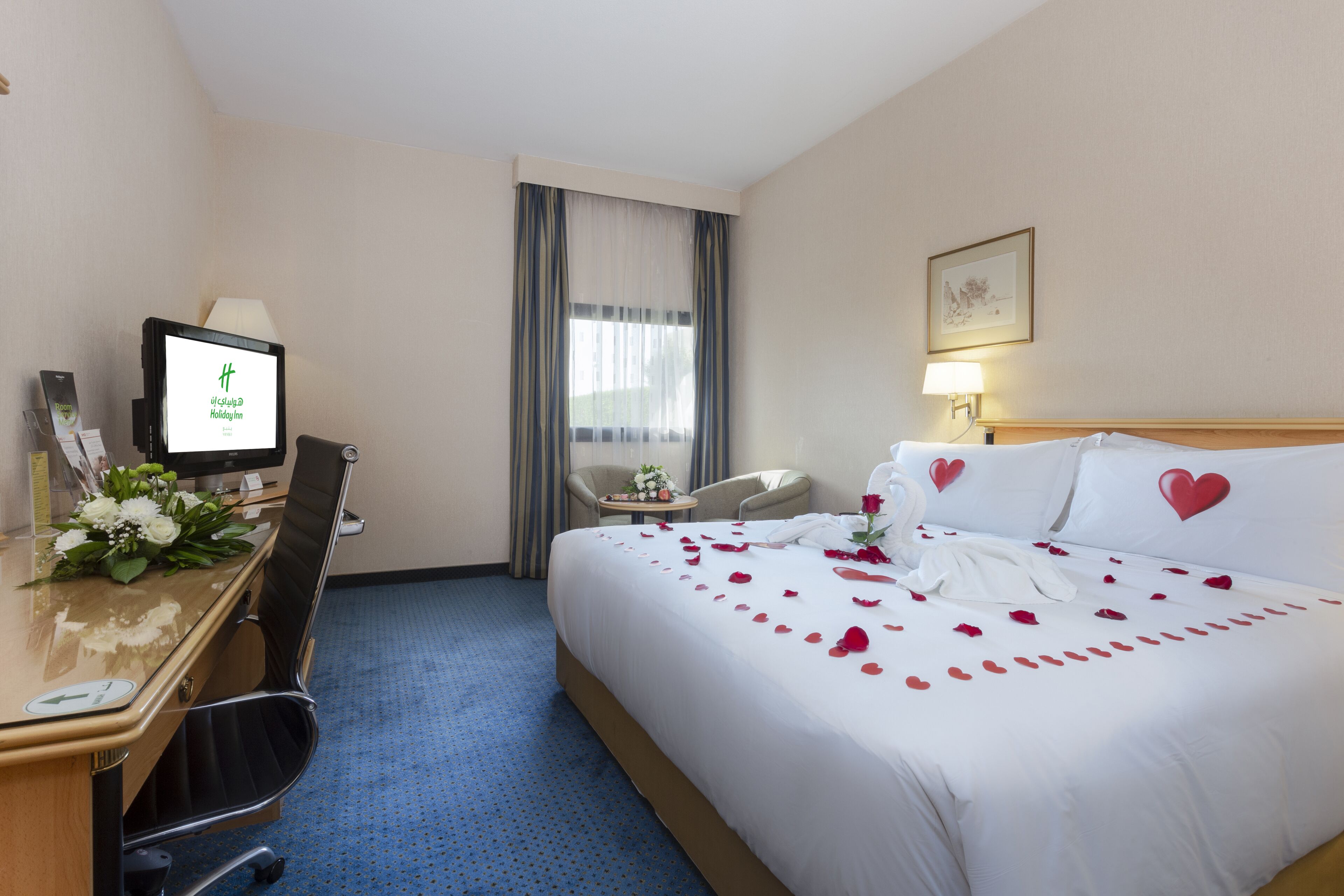 Minibar, safe på rommet, strykejern/-brett og wi-fi (inkludert)