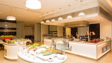 供應早餐、午餐和晚餐,中東料理