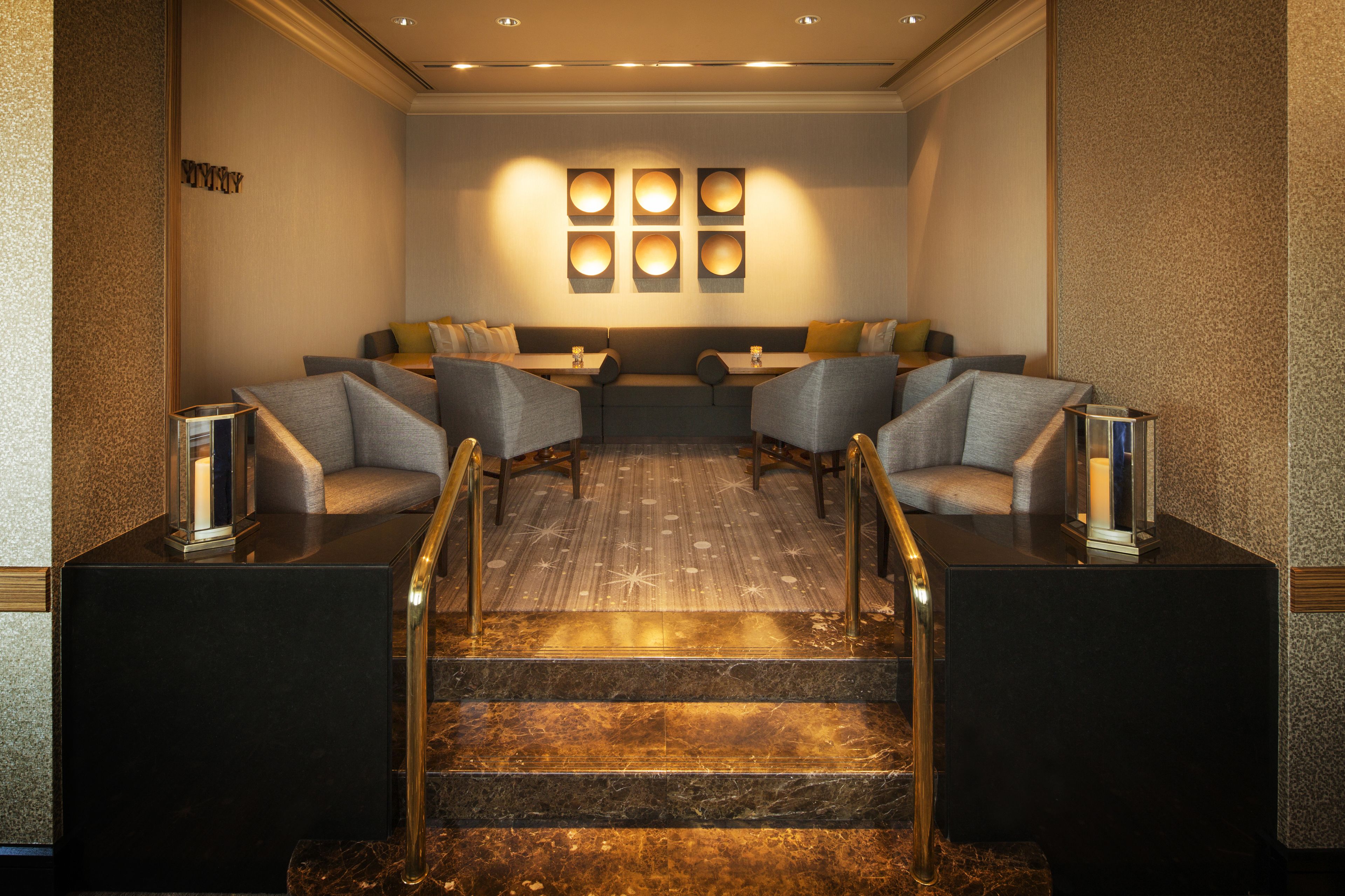 5 restaurants, breakfast, lunch, dinner served; french cuisine