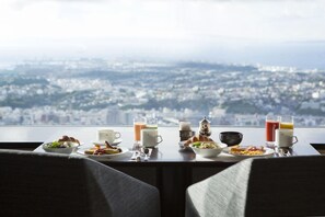 Daily buffet breakfast for a fee - Yokohama Royal Park (Yokohama)