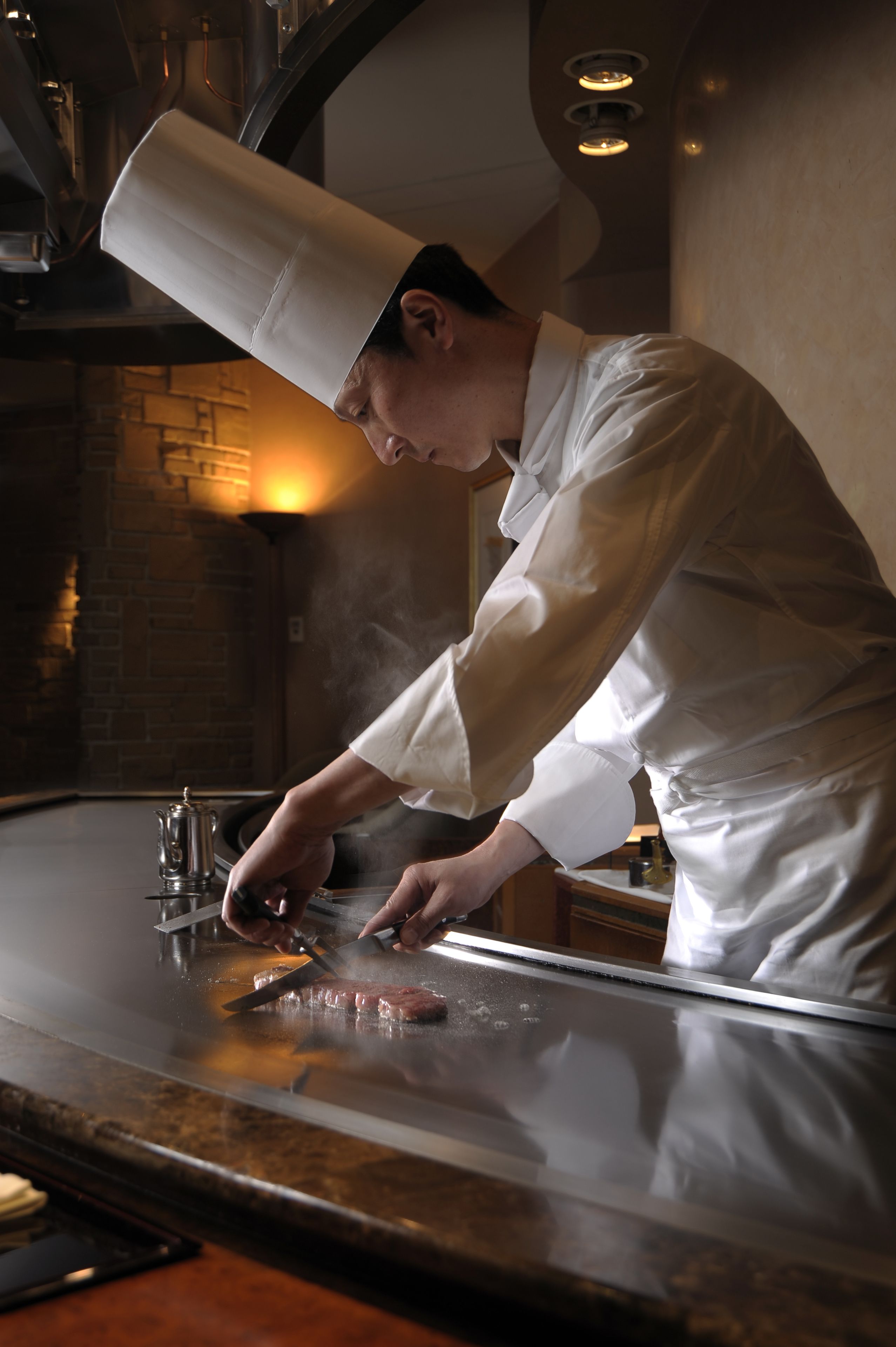 5 restaurants, breakfast, lunch, dinner served; french cuisine