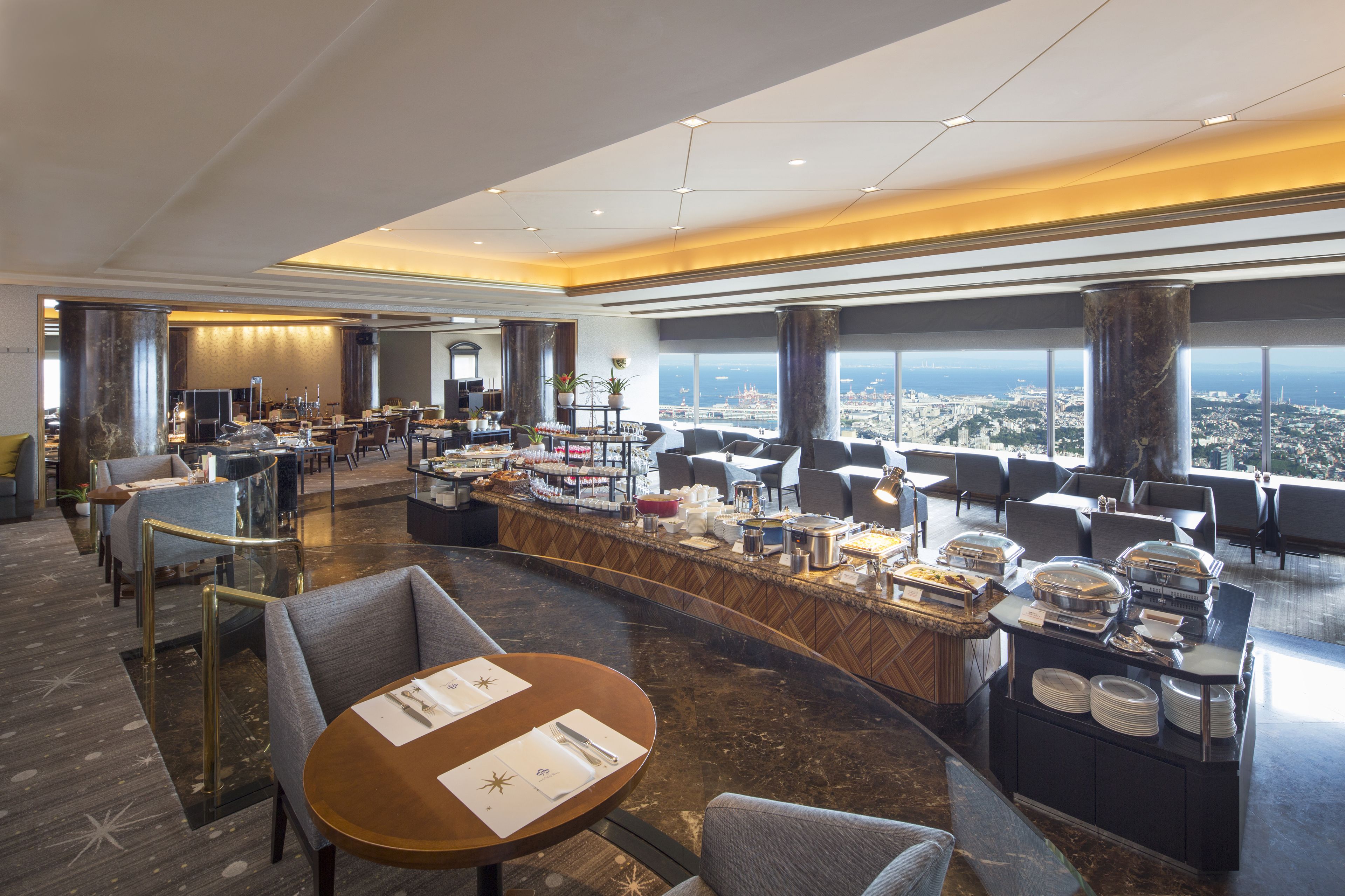 5 restaurants servant le petit déjeuner, spécialités Cuisine française