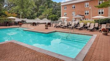 Alberca al aire libre por temporada