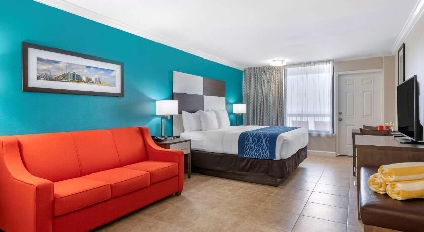 Egyptian cotton sheets, premium bedding, pillow-top beds, desk