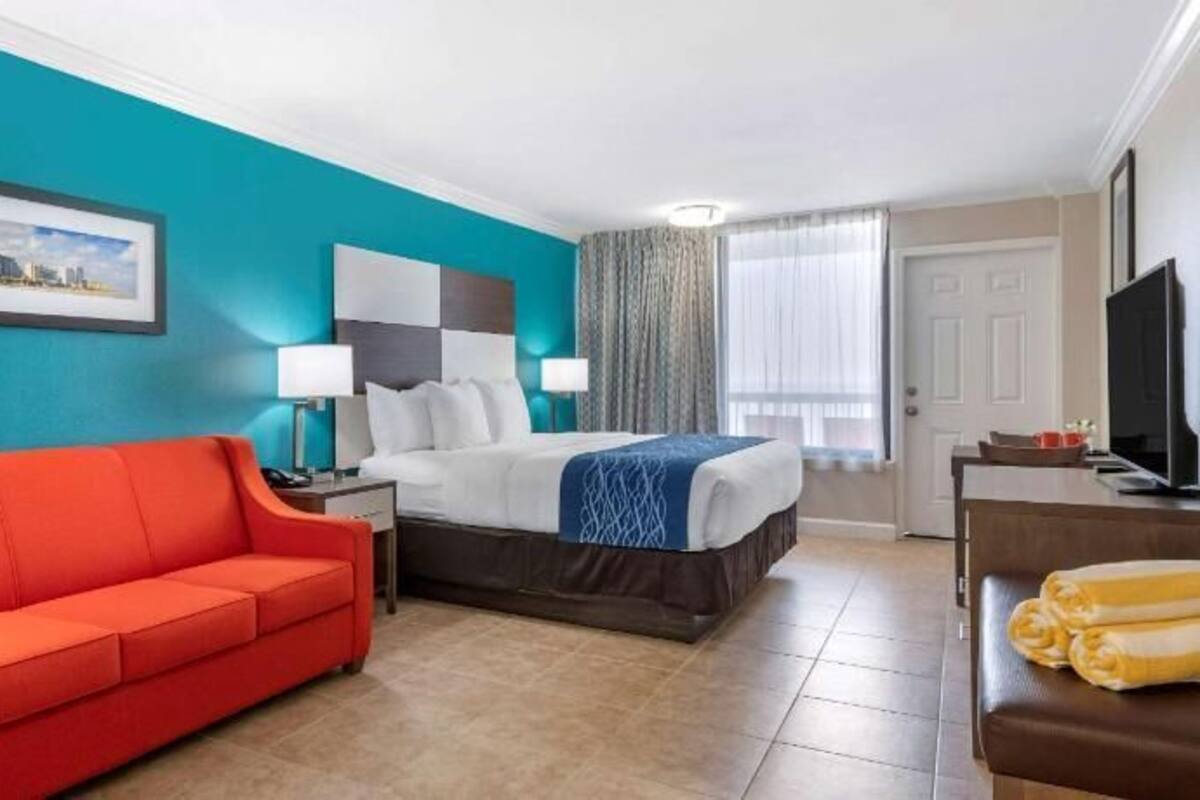 Egyptian cotton sheets, premium bedding, pillow-top beds, desk