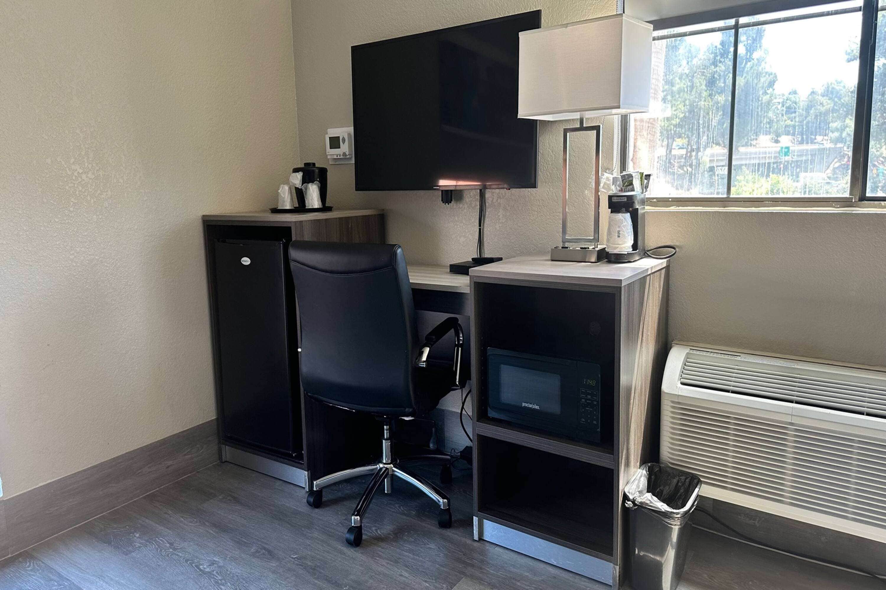 Foto - Days Inn by Wyndham San Diego Vista