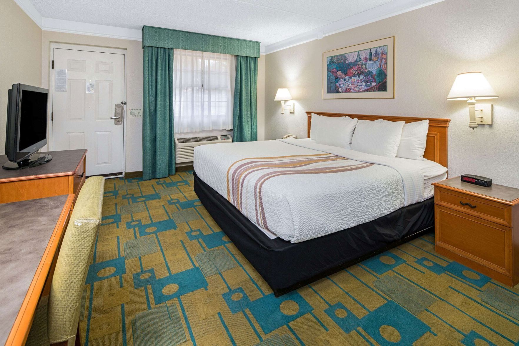 Ropa de cama de alta calidad y escritorio 