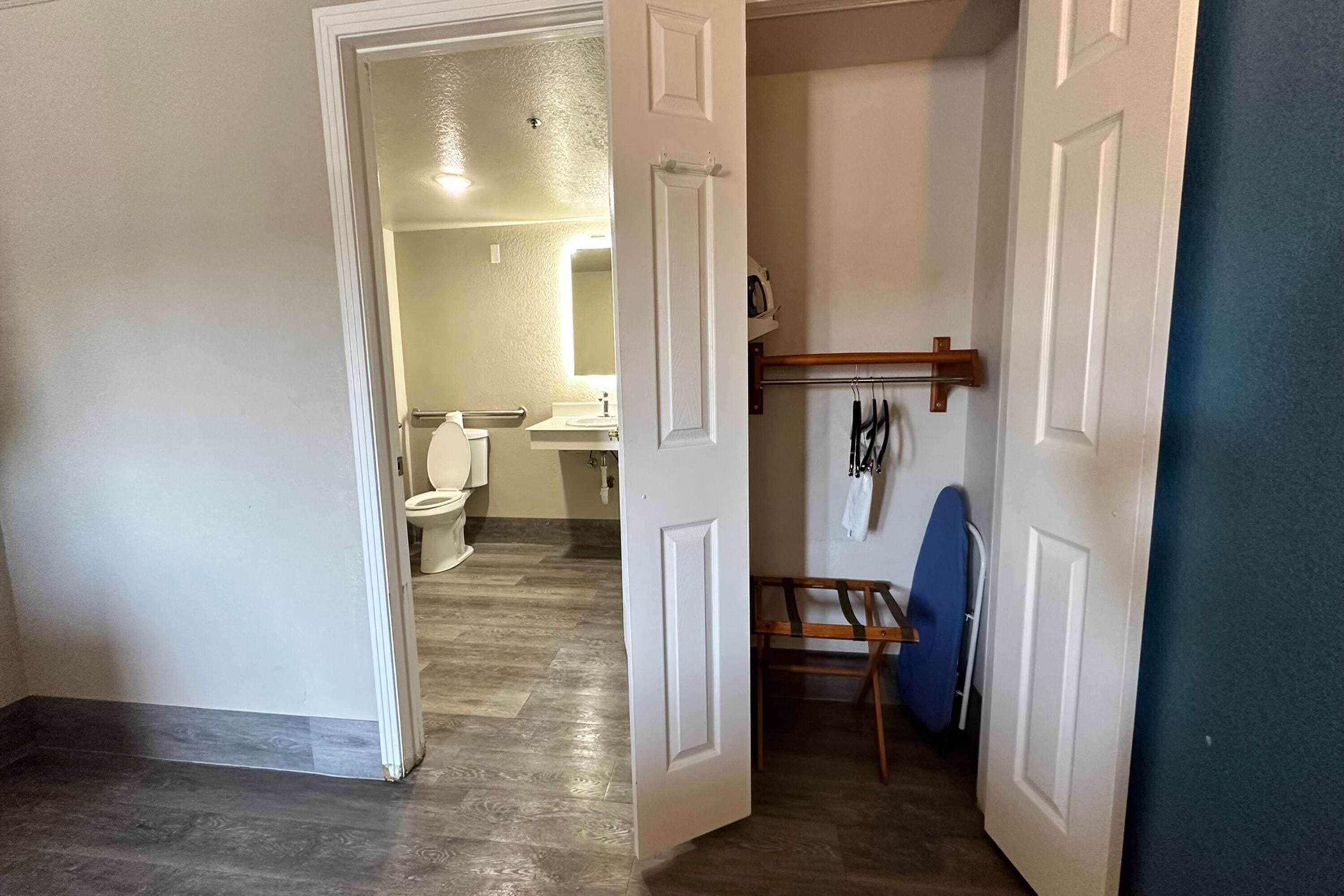 Foto - Days Inn by Wyndham San Diego Vista