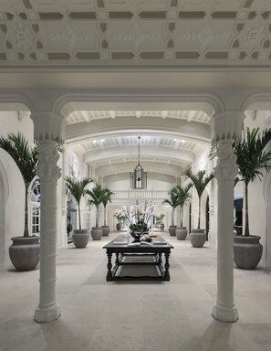 Lobby - Cloister at The Boca Raton (Boca Raton)