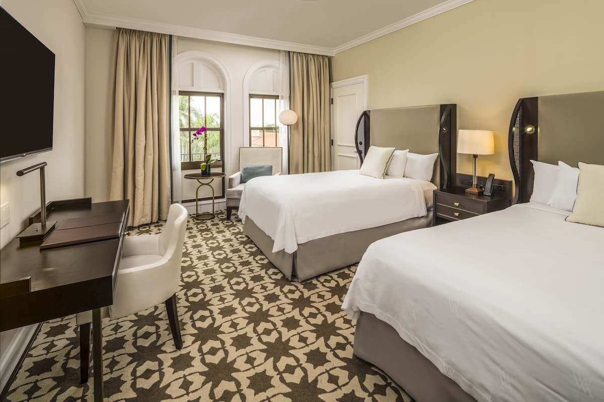 Premium bedding, free minibar, in-room safe, desk