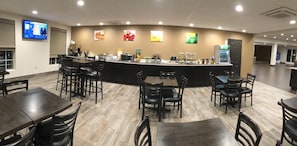 Petit déjeuner complet compris tous les jours