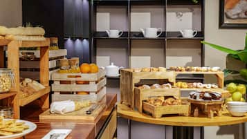 Desayuno buffet todos los días (con cargo)