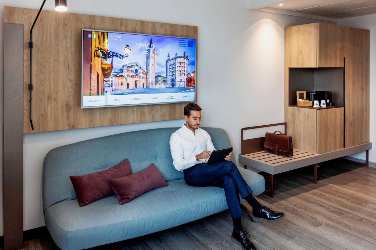 Executive Room, 1 Double Bed | Premium bedding, down duvets, minibar, in-room safe