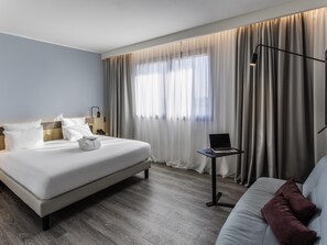 Chambre exécutive, 1 lit double | Literie de qualité, couette en duvet, minibar, coffre-fort