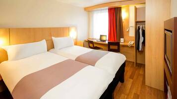 Premium bedding, in-room safe, desk, laptop workspace