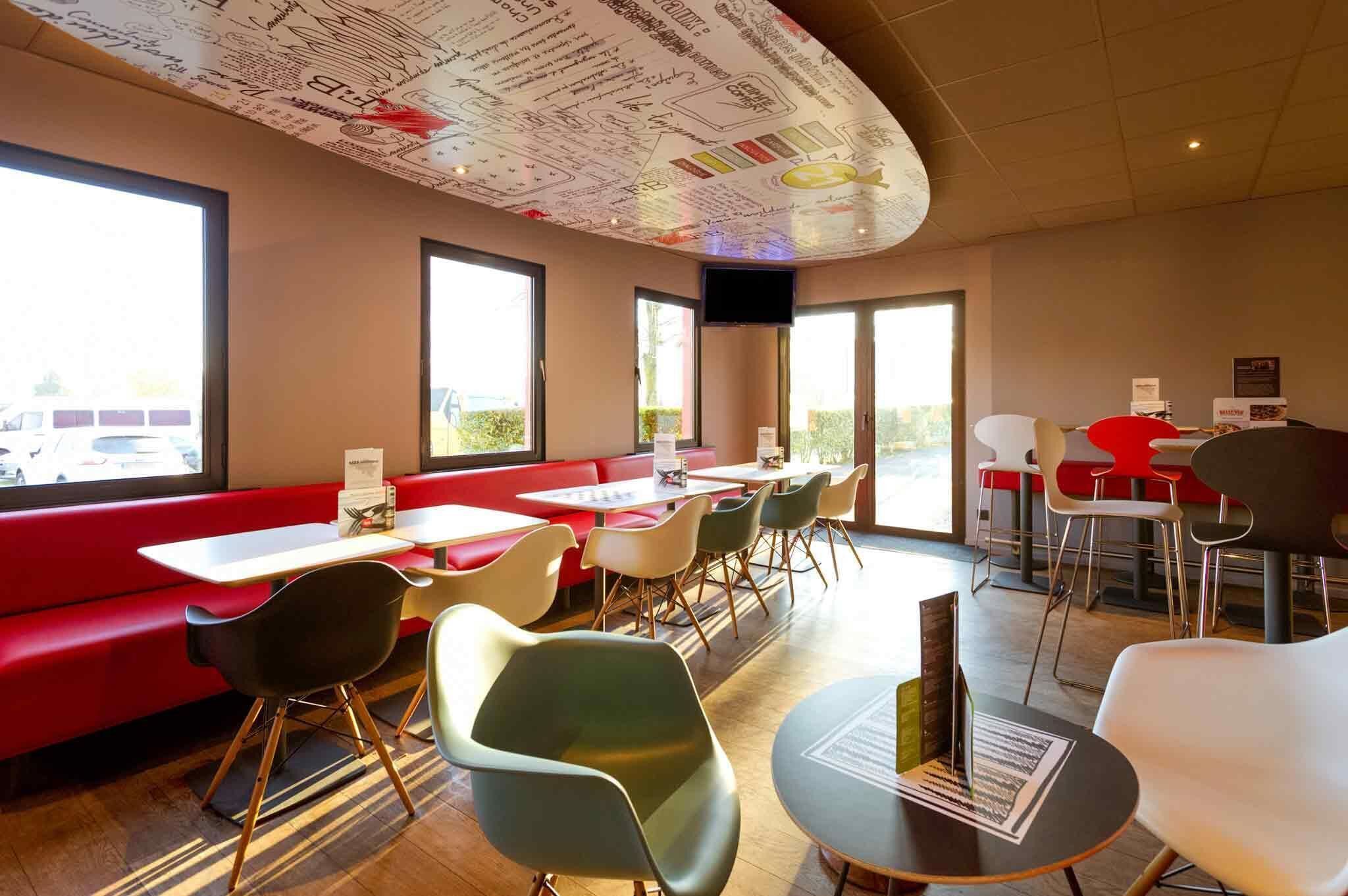 بار (في المنشاة)