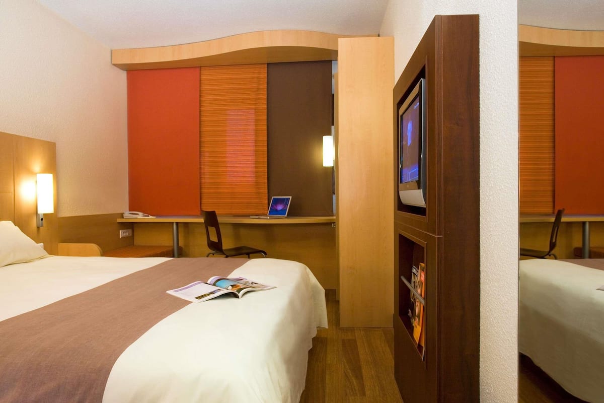 Chambre Double, 1 lit double | Literie de qualité supérieure, coffres-forts dans les chambres, bureau