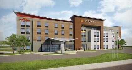 La Quinta Inn & Suites by Wyndham Miamisburg Dayton South