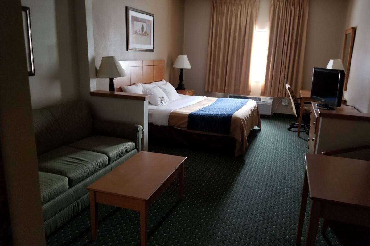 Suite, 1 très grand lit et 1 canapé-lit, non-fumeur | Literie de qualité, bureau, système d’insonorisation