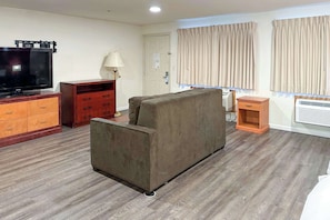 Suite, Multiple Beds, Non Smoking | Desk, iron/ironing board, free WiFi, bed sheets