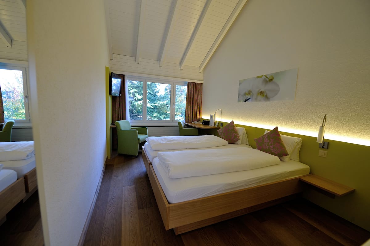 premium bedding, in-room safe, desk, blackout curtains