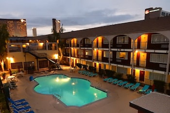 Courtyard at Mardi Gras Hotel & Casino