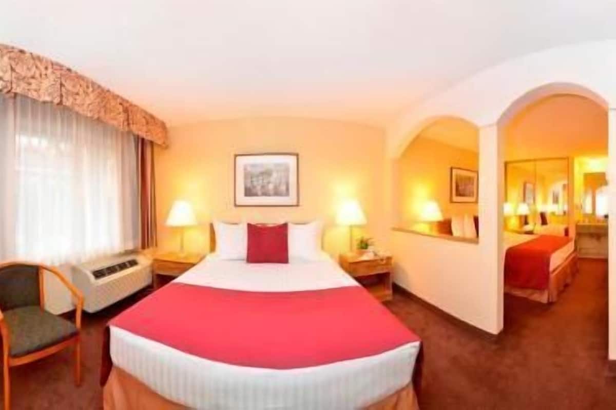 Verdunkelungsvorhänge, Bügeleisen/Bügelbrett, kostenloses WLAN