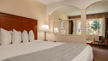 Standard Room, 1 King Bed, Non Smoking