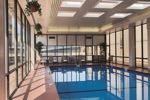 Piscine intérieure