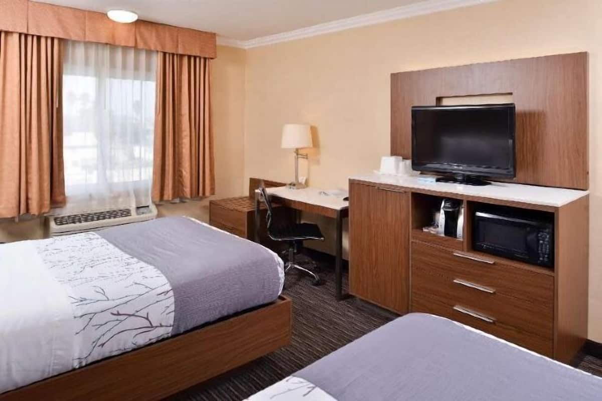 In-room safe, desk, laptop workspace, iron/ironing board
