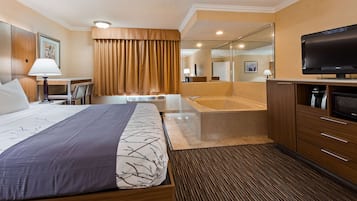 Caja de seguridad en la habitación y escritorio