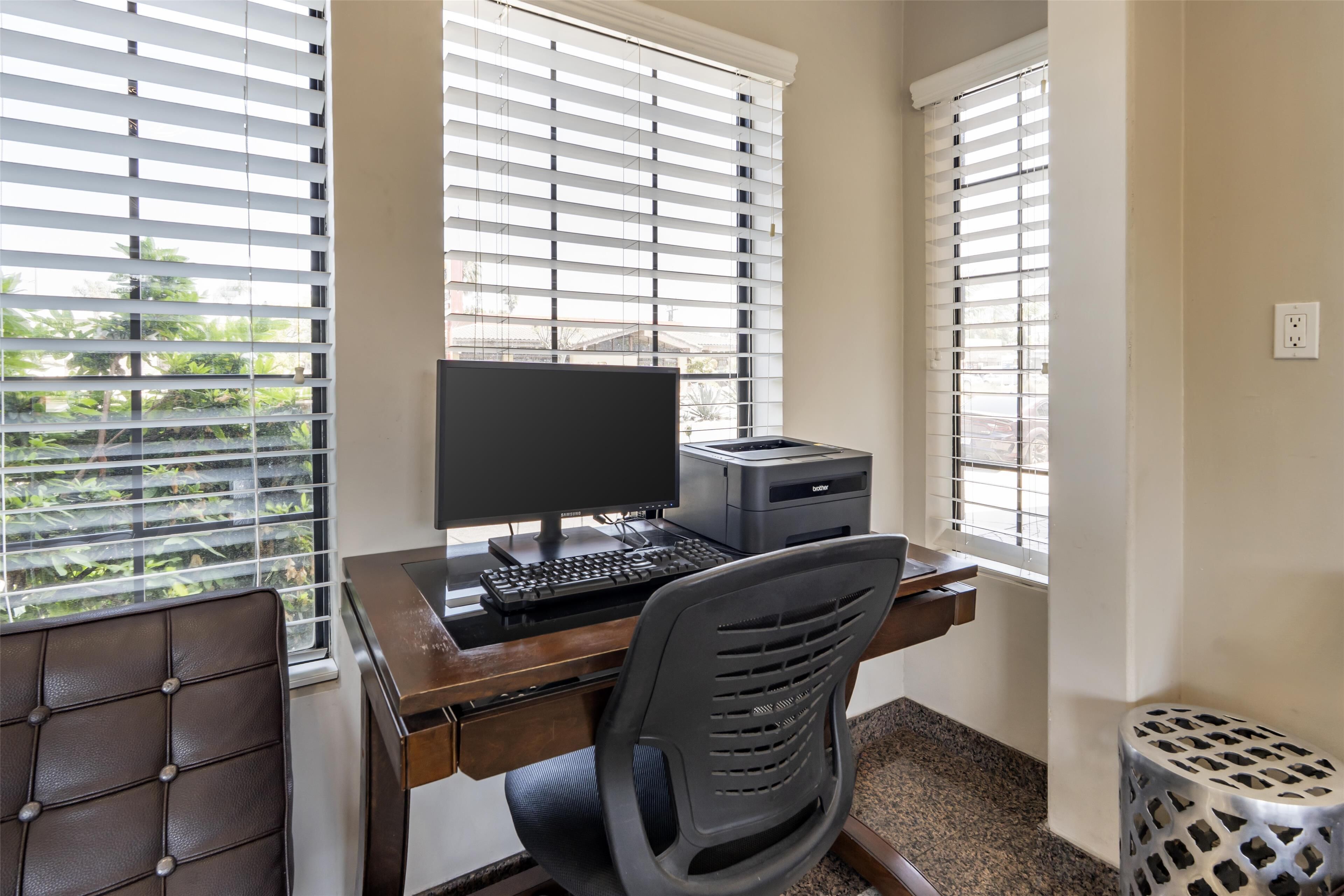 Photo - Best Western Airpark Hotel - LAX Airport LA Stadium