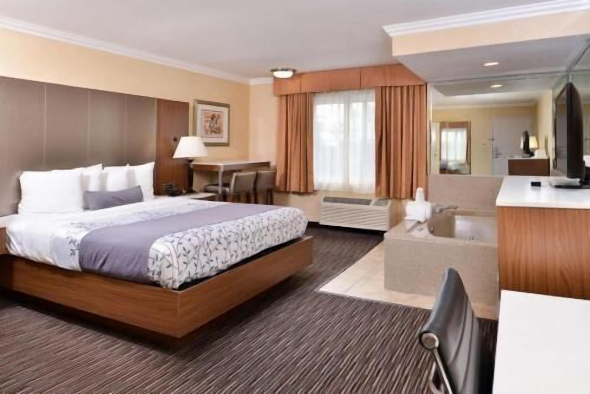 In-room safe, desk, laptop workspace, iron/ironing board