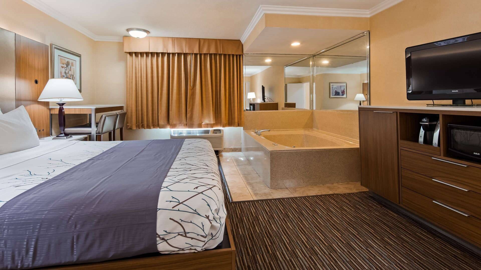 In-room safe, desk, laptop workspace, iron/ironing board