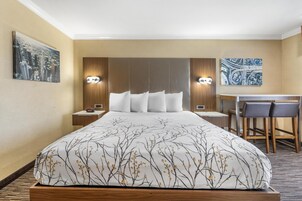 Caja de seguridad en la habitación y escritorio